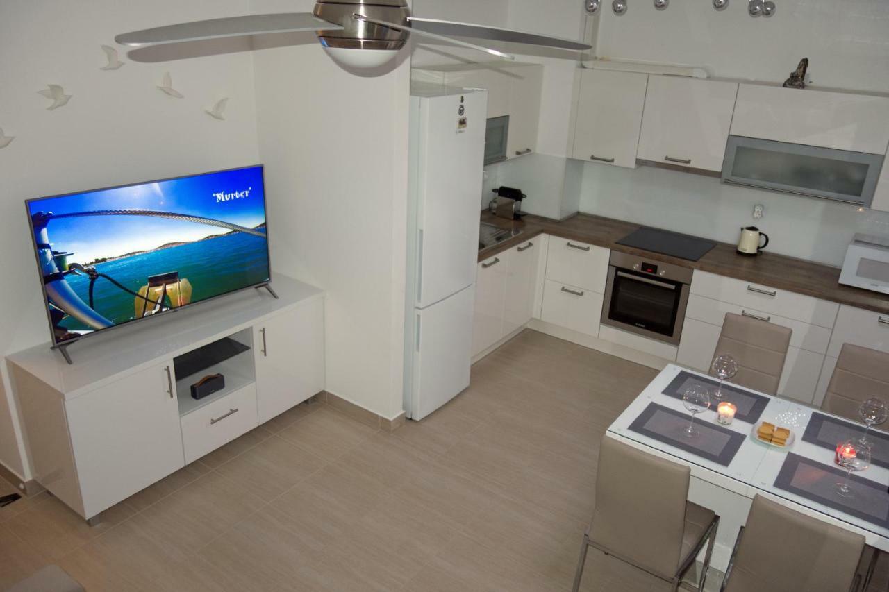 As'S Apartment Split Exterior photo